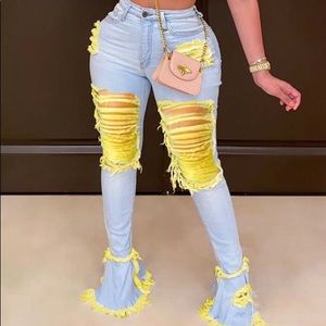 Distressed Jeans high waist